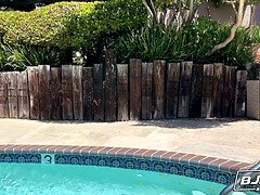 Belle grosse femme bgf, Noire, Sucer une bite, Rondelette, Hd, Lécher le sphincter, Tatouage, Nénés