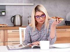 バック, キッチン, なめる, 自然山雀, オマンコ, 剃毛, ガリガリ, ティーン