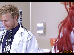 デカパイ, 浮気者, 医者, Hd, 下着, 看護婦, 赤毛, 息子