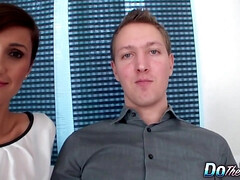 Grote kont, Grote mammen, Blond, Bruinharig, Interraciaal, Tepels, Kut duiken, Nat