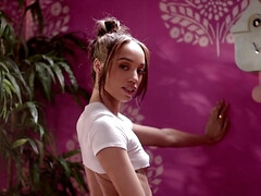 茶髪の, 顔面騎乗, Hd, なめる, オーガズム, オマンコ, タトゥー, ティーン