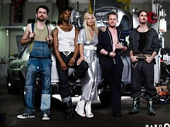 Большая жопа, Большой член, Большие сиськи, Блондинки, Минет, В машине, Собачьи, Групповуха