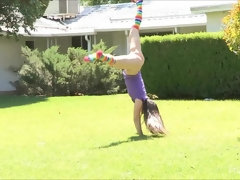 ズームショット, ダンス, ドレス, エクストリーム, 公共, 一人, スポーツ, スカートのぞき