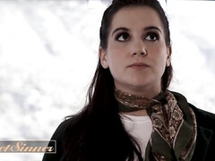 Brunette brune, Tir de sperme, Gorge profonde, Doigter, Poilue, Léchez, Naturelle, Nénés