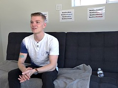 Leie, Grosser schwanz, Schwul, Masturbation, Rasiert, Solo, Tätowierung, Jungendliche (18+)