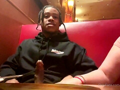 Kont, Grote lul, Pijpbeurt, Sperma shot, Interraciaal, Moeder die ik wil neuken, Natuurlijke tieten, Openbaar