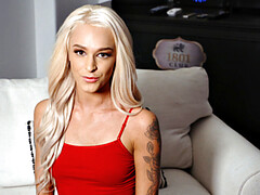 18 jahre, Blondine, Blasen, Kehlenfick, Handjob, Dürr, Hoch, Spanner