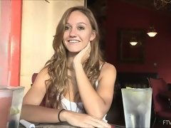 Nahaufnahme, Extrem, Massage, Masturbation, Öffentlich, Sekretärin, Solo, Strümpfe