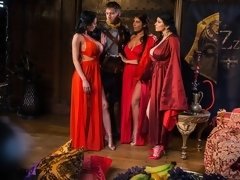 お尻, デカ尻, デカパイ, 茶髪の, バック, 手コキする, ハードコア, 淫乱熟女