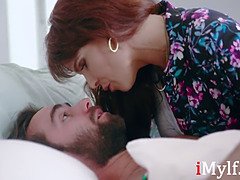 Sucer une bite, Brunette brune, Femme couguar, Gorge profonde, Mère que j'aimerais baiser, Maman, Chatte, Belle mère