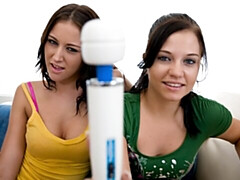 Grosser schwanz, Fetisch, Hardcore, Natürlichen titten, Orgasmus, Rasiert, Tätowierung, Vibrator