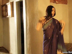 Indian Dancer erotic cougar