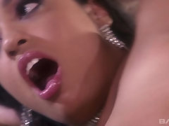 Braunhaarige, Besamung, Latina