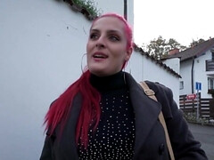 Grote mammen, Pijpbeurt, Diep in de keel, Hondjeshouding, Vrouw, Orgasme, Gezichtspunt, Tatoeage