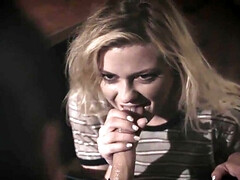 18 ans, Sucer une bite, Groupe, Hard, Hd, Orgie, Police, Adolescente