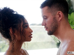 Schwarz, Erotisch, Hardcore, Milf, Mutti, Reiten, Weibliche ejakulation, Tätowierung