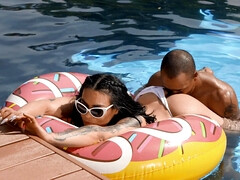 Culo, Lamer culo, Negro, Corridas faciales, Interracial, Latina, Afeitado, Tatuaje