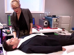 Blonde, Solo, Jouets