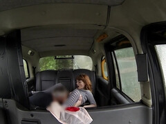 Grosse titten, Blasen, Auto, Hundestellung, Hd, Lecken, Muschi, Rotschopf