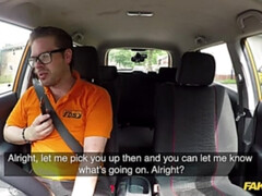 Tetas grandes, Mamada, Coche, Estilo perrito, Penetracion con dedos, Pajear, Pov, Coño