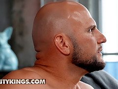 Grosse titten, Braunhaarige, Hd, Latina, Natürlichen titten, Realität, Schreiend, Tätowierung