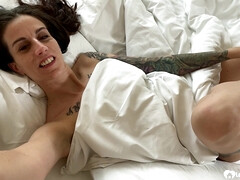 Tussi, Schlafzimmer, Braunhaarige, Süss, Frau, Selbstgemacht, Nackt, Orgasmus