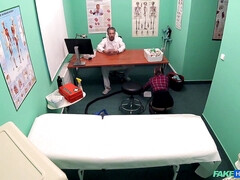 Блондинки, Смазливые, Затыкание рта, Косички, Киски, Русские, Сиськи, Униформа