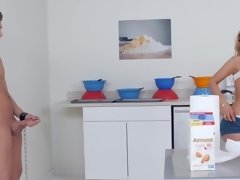 Большие сиськи, Блондинки, Минет, Женское доминирование, Хд, На кухне, Киски, Наездница