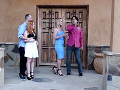 Lieveling, Grote mammen, Blond, Diep in de keel, Dubbele penetratie, Groep, Hardcore, Swinger