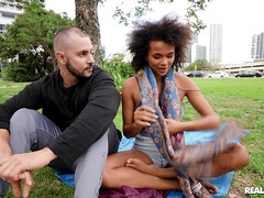 Leie, Grosser schwanz, Schwarz, Hardcore, Natürlichen titten, Öffentlich, Rasiert, Tätowierung