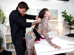 Tetas grandes, Tetona, Sexo duro, Madres para coger, Mamá, Oficina, Coño, Tatuaje