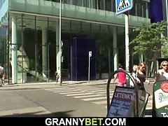 Grote mammen, Blond, Omie, Reusachtig, Rijpe lesbienne, Natuurlijke tieten, Kut duiken, Tieten likken