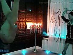 Nana, Beauté, Homme nu et filles habillées, Femelle, Femme dominatrice, Fait maison, Maîtresse, Punition