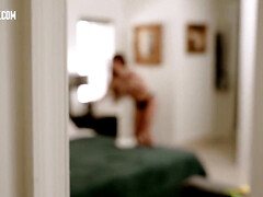 Gros seins, Sucer une bite, En levrette, Mère que j'aimerais baiser, Pov, Tabou, Tatouage, Nénés