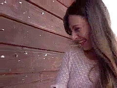 Любители, Брюнетки, Семяизвержение, Чешки, Оргазм, На природе, На публике, Реалити