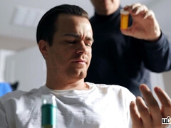 Gorda, Dormitorio, Culo grande, Rubia, Corridas faciales, Cabello corto, Flaco, Paja con tetas