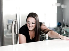 Grote mammen, Pijpbeurt, Bruinharig, Keuken, Likken, Moeder die ik wil neuken, Kut duiken, Strippen