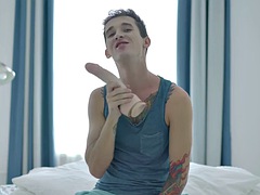 Большой член, Семяизвержение, Эротика, Мастурбация, Тощие, Софткор, Соло, Тату