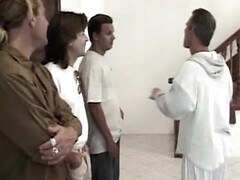 Bondage discipline sadomasochisme, Grote mammen, Pijpbeurt, Dubbele penetratie, Vingeren, Hardcore, Orgie, Speelgoed