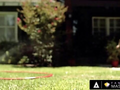 Большая жопа, Сперма на лице, Лизание, Массаж, На природе, Киски, Молоденькие, Сиськи