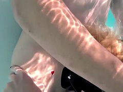 Lieveling, Strand, Grote lul, Pijpbeurt, Sperma shot, Masturbatie, Openbaar, Zuigen