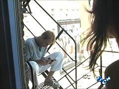 Enthousiasteling, Mooi, Grote mammen, Sportzaal, Sportoefening, Tieten likken