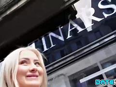 アナル, 美女, フェラチオ, 茶髪の, 手コキする, 熟年, 淫乱熟女, 魅力的