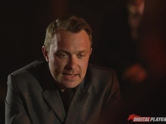 Gros seins, Sucer une bite, Tir de sperme, En levrette, Faciale, Pieds, Branlette thaïlandaise, Fessée