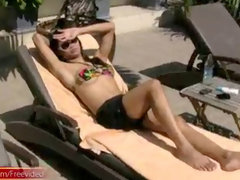 Bikini, Spermaladung, Fingern, Wichsen, Transe, Pov, Transfrau, Dusche