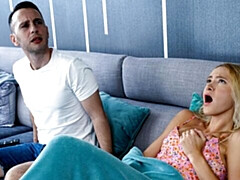 18 jahre, Grosser arsch, Grosser schwanz, Blasen, Hundestellung, Rasiert, Jungendliche (18+), Titten