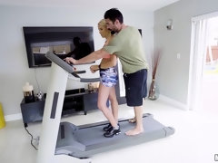 Amateur, Gros seins, Sucer une bite, En levrette, De plein air, Piercing, Chatte, Voyeur