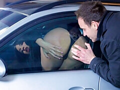 デカ尻, フェラチオ, 茶髪の, 車, バック, 淫乱熟女, 自然山雀, アウトドア