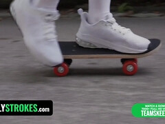 18 jahre, Schwanz, Dildo, Riesendildo, Monster, Rau, Stiefmutter, Taboo