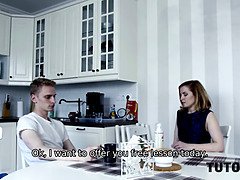 Pijpbeurt, Oudere vrouw, Handbeurt, Hd, Rijpe lesbienne, Kousen, Lerarin, Tieten likken